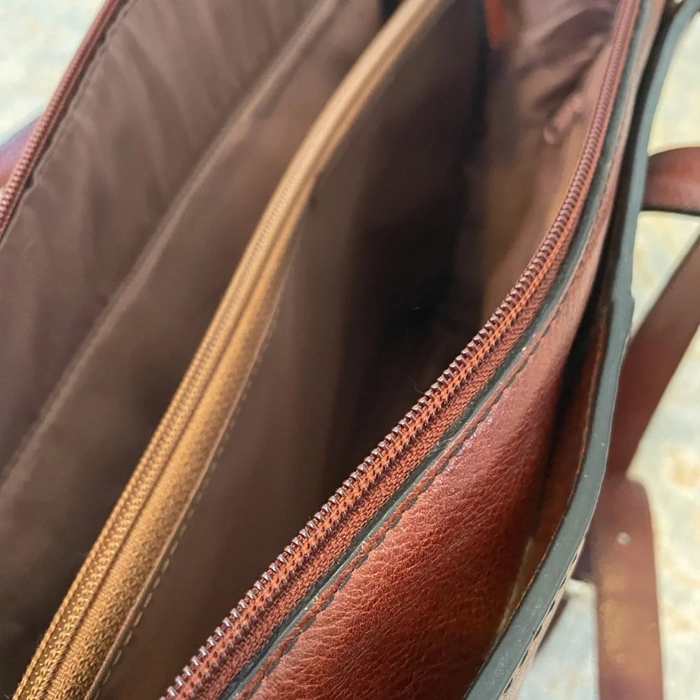 Elegant Brown Leather Men's or Women’s Briefcase